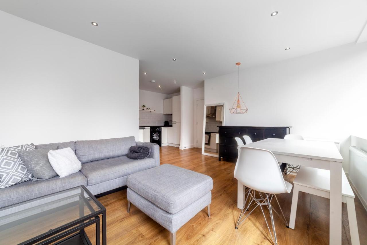 Modern And Bright 2 Bdr Flat In Clapham Common Daire Londra Dış mekan fotoğraf